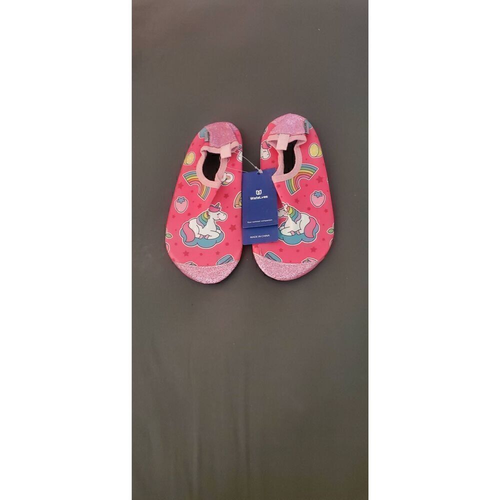 NEW IN PACKAGE WATELVES GIRLS WATER SHOES